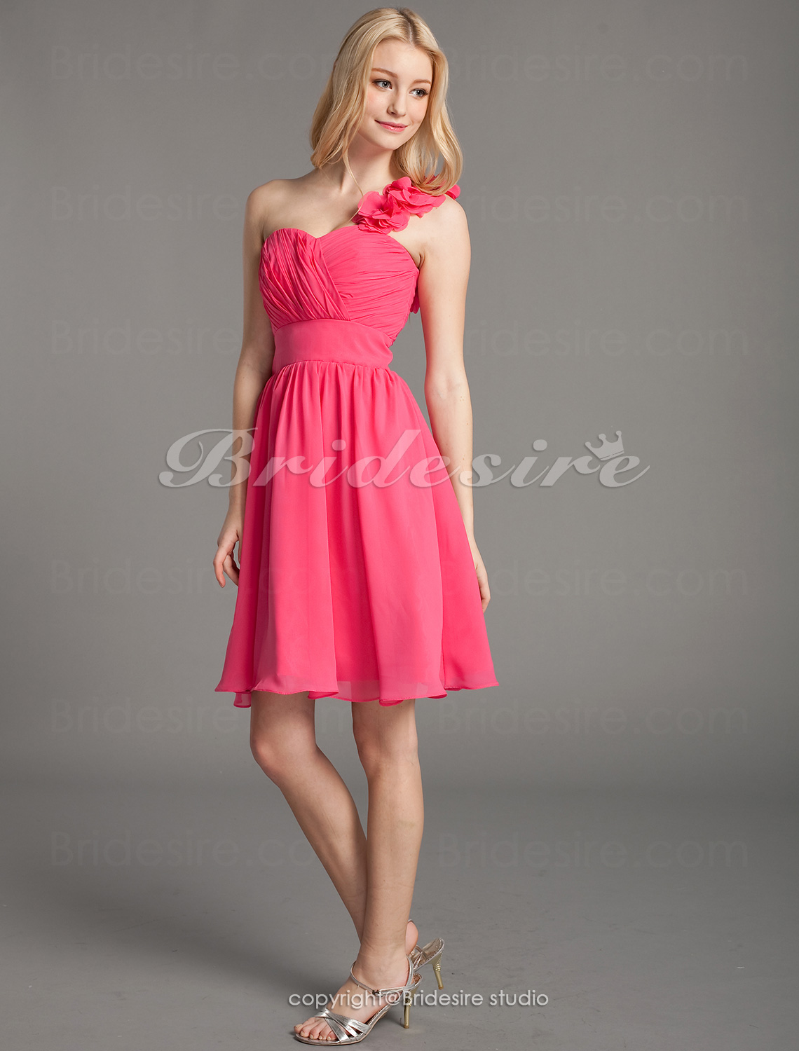 Corte A Gasa Solo Hombro Hasta la Rodilla Escote Corazón Vestido de dama de honor