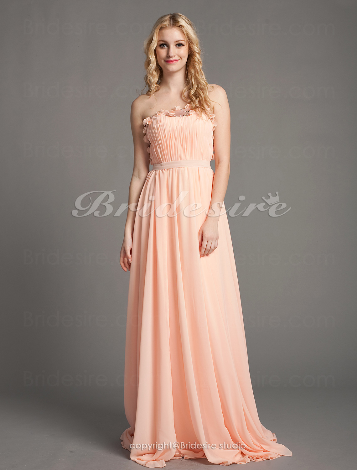 Corte A Sweep Brush Train Strapless Luxurious Gasa Y Satén Gasa Vestido de fiesta