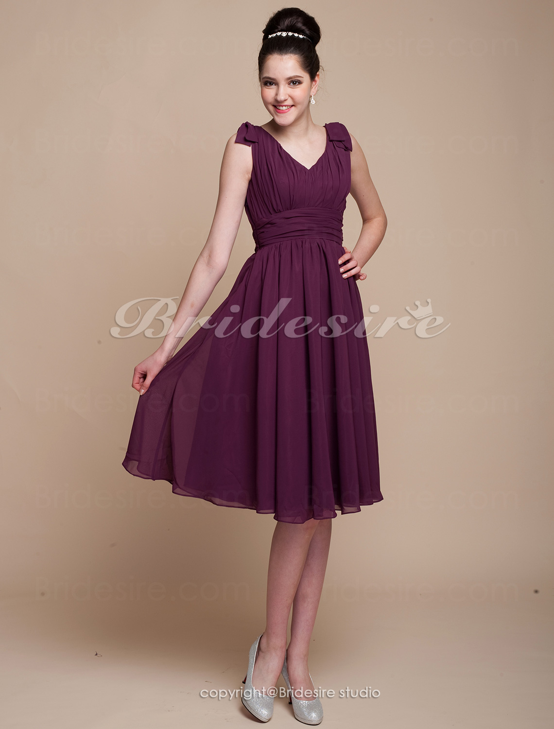 Corte A Corte Princesa Hasta la Rodilla Gasa Escote en V Vestido